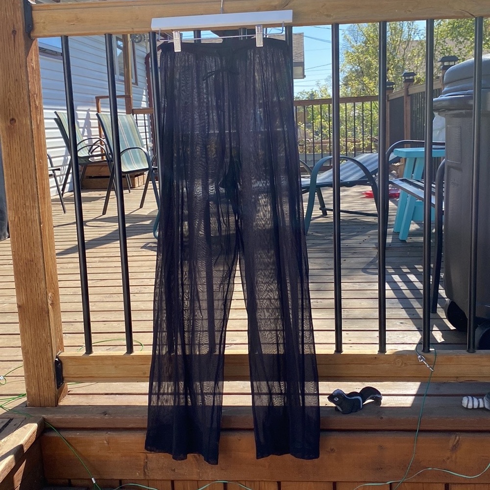 Flowy beach/vacation coverup pants size small.